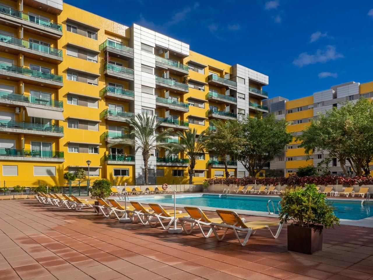 Appartement Abora Garden With Terrace, Pool, Extensive Gardens And Free Parking